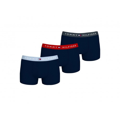 Tommy Hilfiger ανδρικά βαμβακερά boxers 3pack σε σκ. μπλε χρώμα με διαφορετικό χρώμα στο λάστιχο, άνετη γραμμή 95%cotton 5%elastane UM0UM03181 0R1